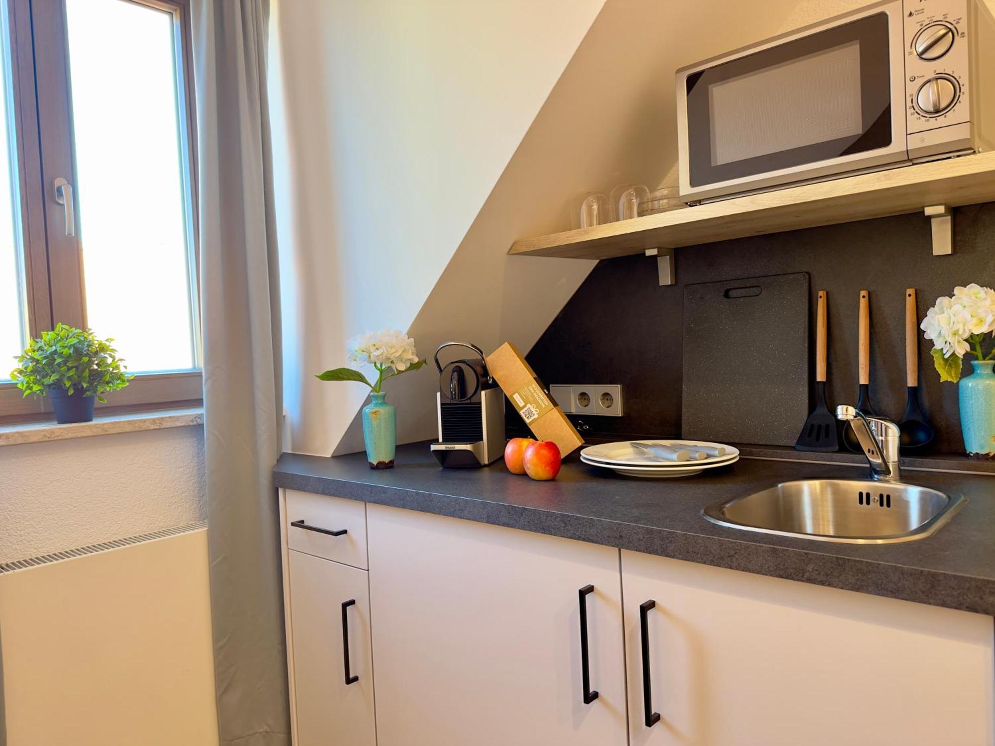 Living & Serviced By Blauer Wolf Apartment *