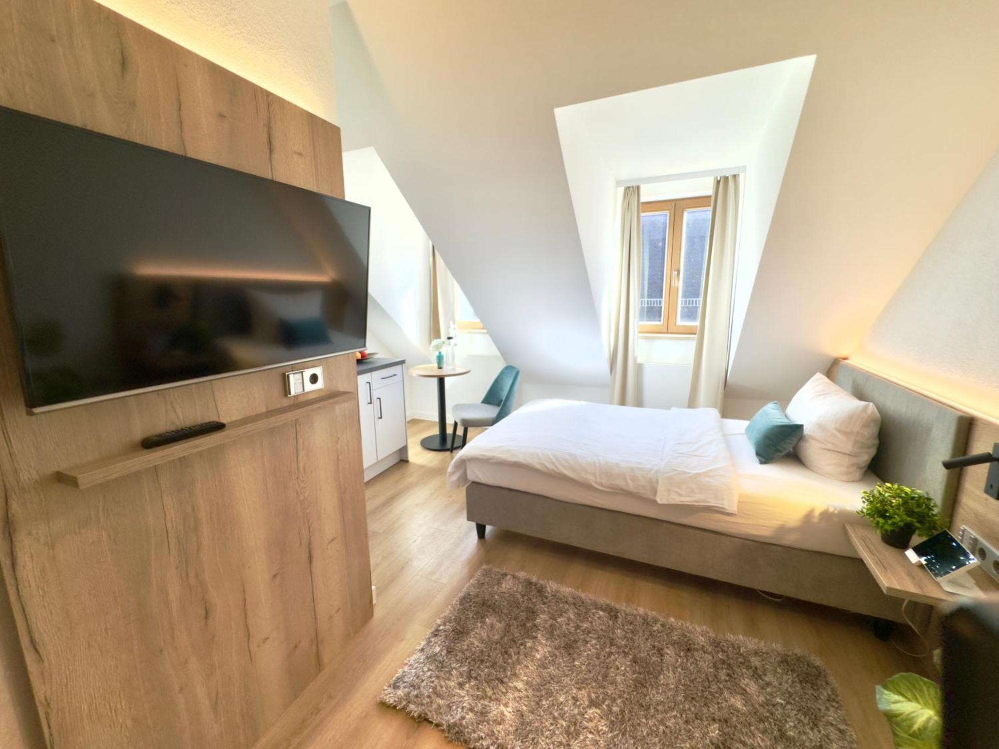 Living & Serviced By Blauer Wolf * Gunzenhausen