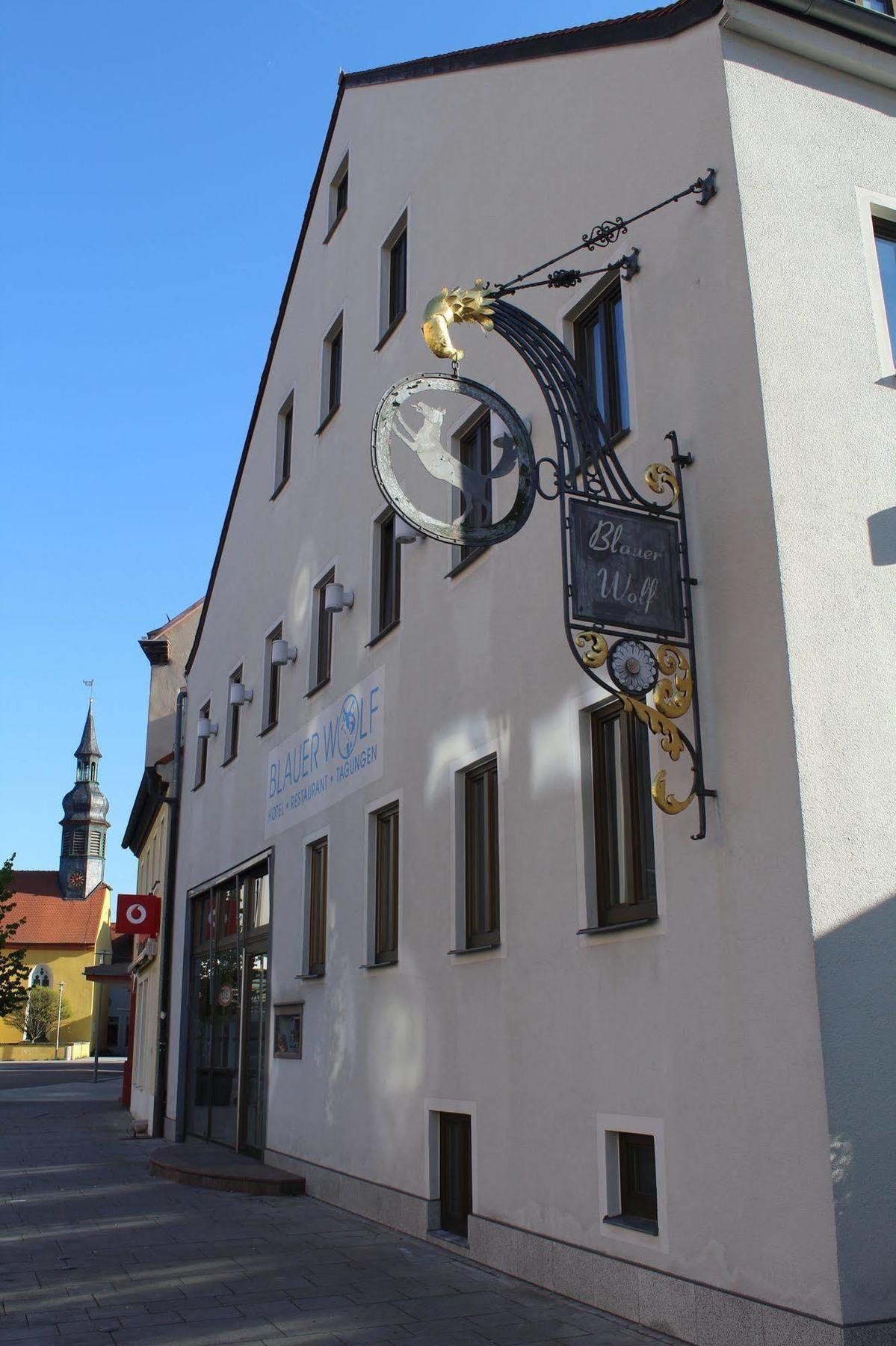 Living & Serviced By Blauer Wolf Apartment
