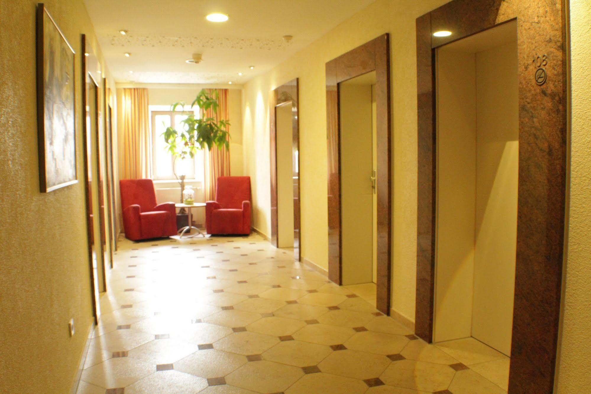 Living & Serviced By Blauer Wolf Apartment Gunzenhausen
