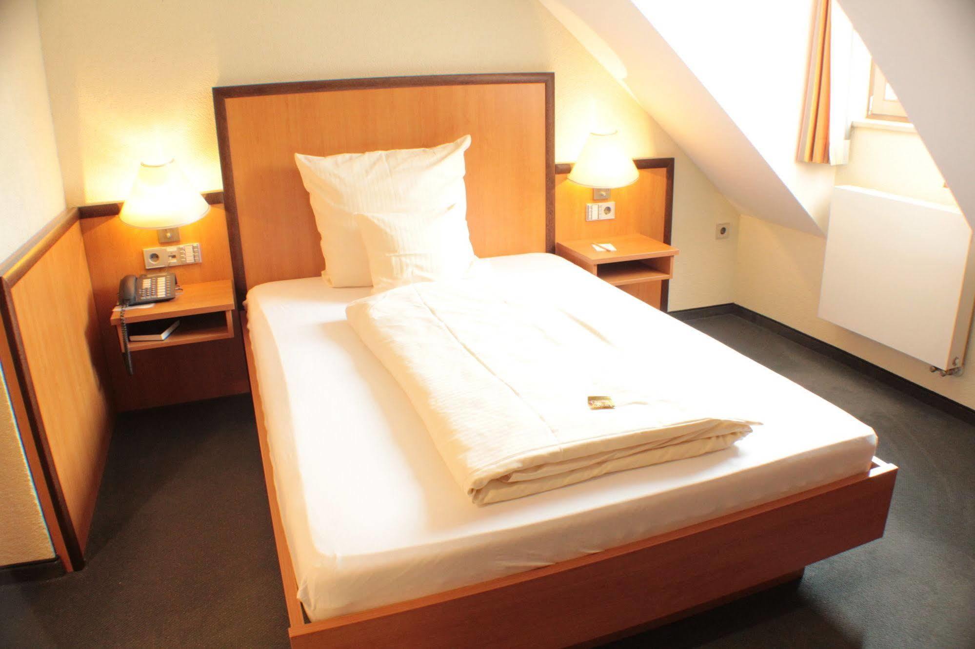 Living & Serviced By Blauer Wolf Apartment